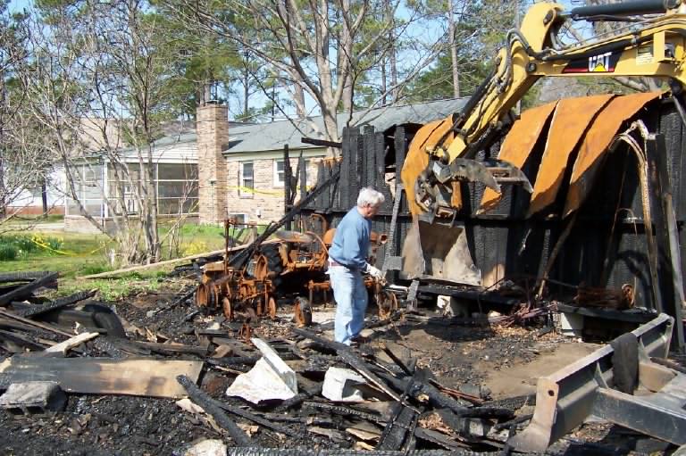 03-2008_Post-fire Cleanup 21.jpg